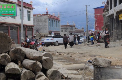 1.1444708875.litang---staubige-stra-en