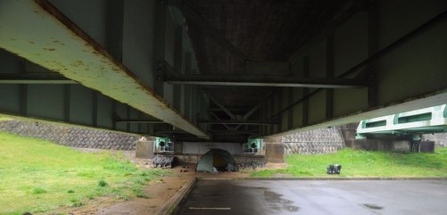 1.1494672403.sleeping-under-a-bridge